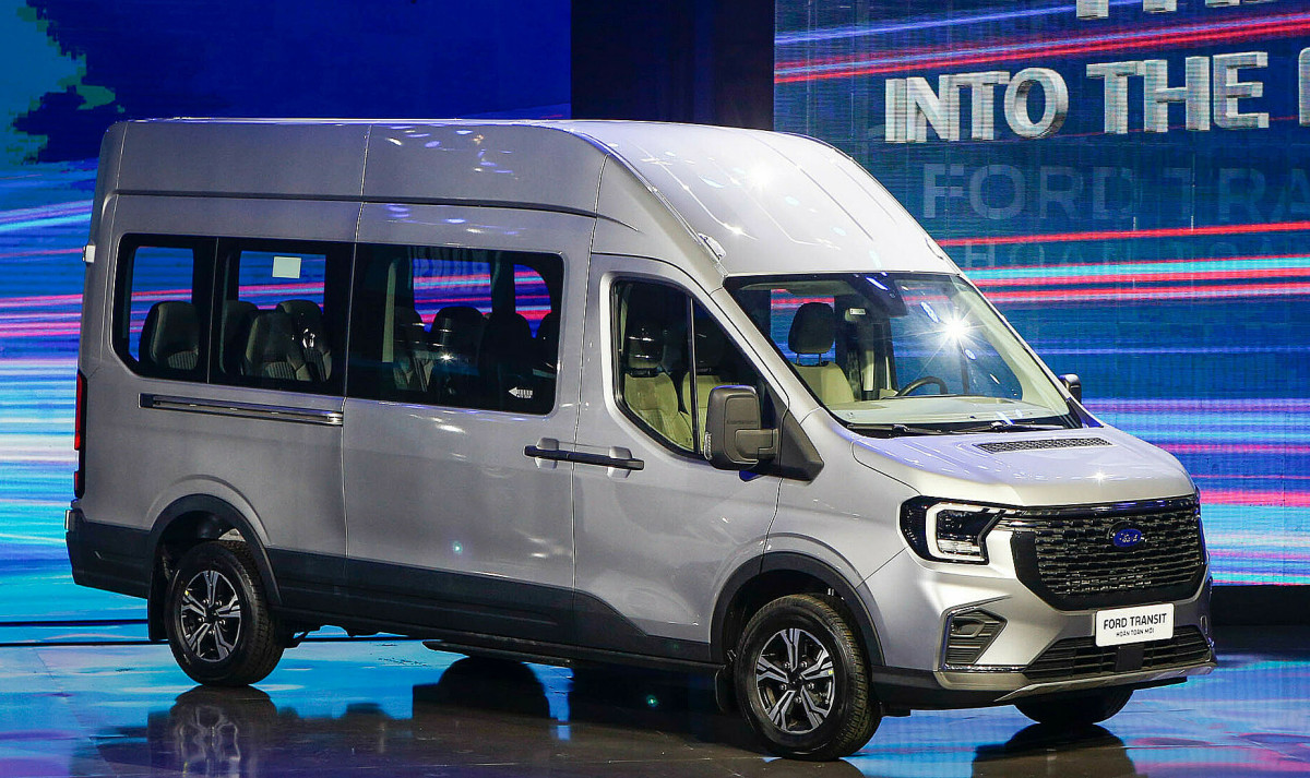 ford-transit-2024-phu-tung-oto-thanh-dat